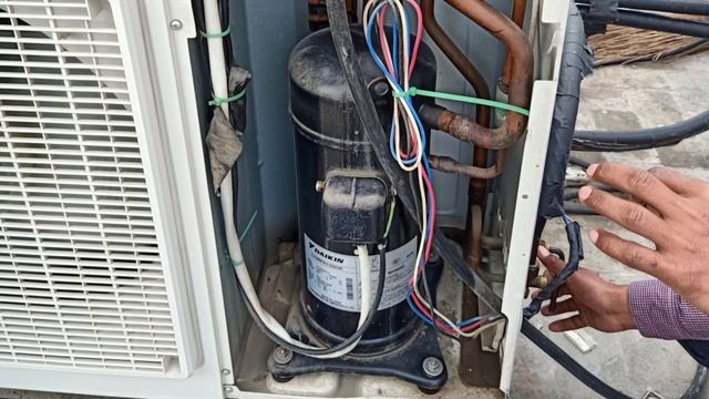 How To Replace 3 Phase AC Compressor in Urdu/Hindi смотреть онлайн