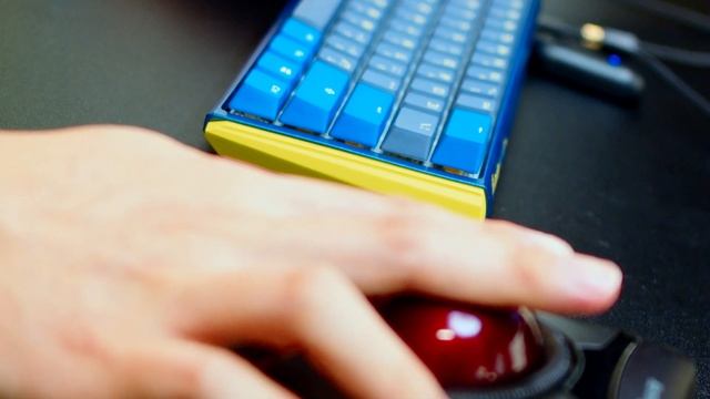 My RGB Neon Keyboard Thocks So Well It Addictive! 1 смотреть онлайн