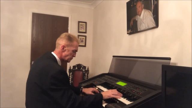 THE CAT by Jimmy Smith performed on Yamaha EL-90 Organ смотреть онлайн
