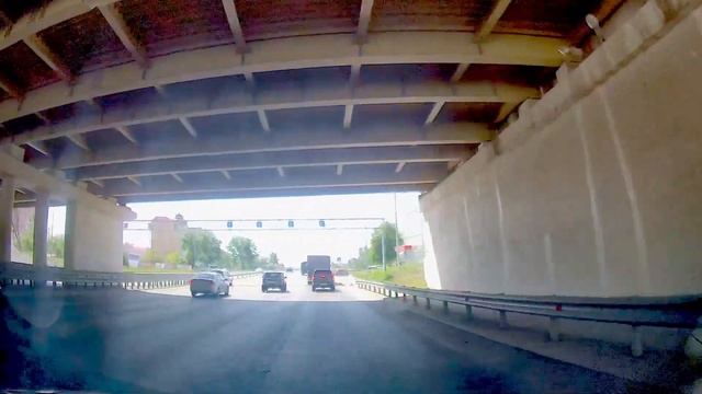 Движение на автомобиле по Тюмени в Перестройку и в поселок Боровский смотреть онлайн