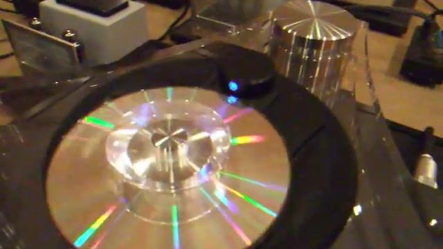 Hi-Fi Showroom смотреть онлайн