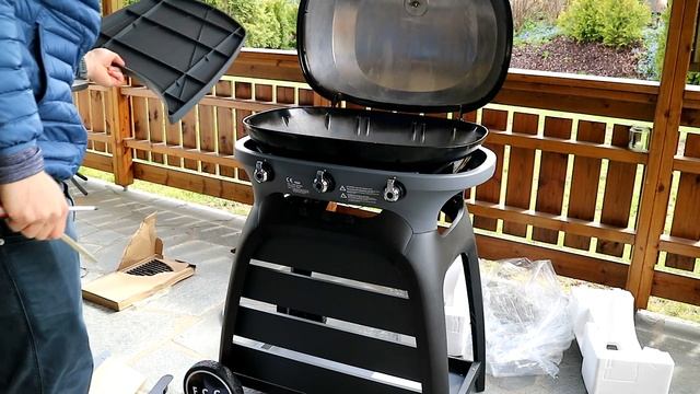 Unboxing and how to build a Flying Culinary Circus X-bbq Chef! смотреть онлайн