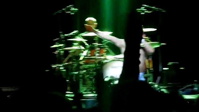 Gary Mullen and the Works - We Are The Champions смотреть онлайн