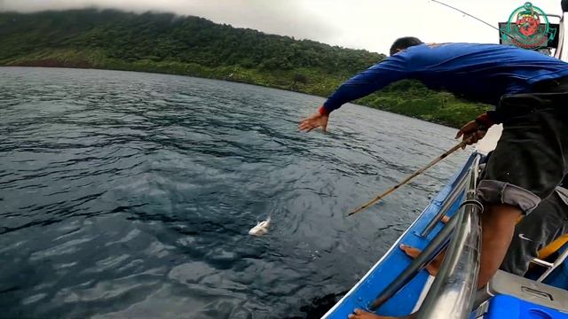 Mancing Asik Saat Anak Krakatau Erupsi смотреть онлайн