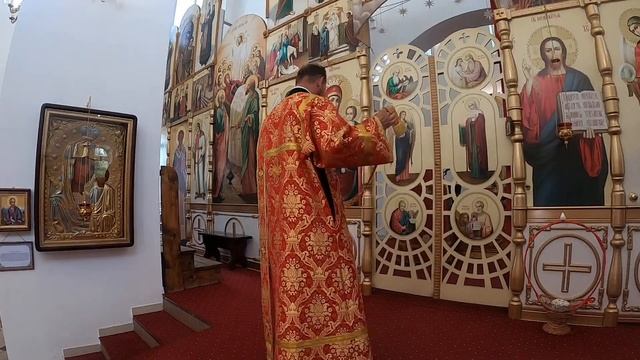 Дорогие Братия и Сестры! Божественная служба в храме Святой Троицы смотреть онлайн