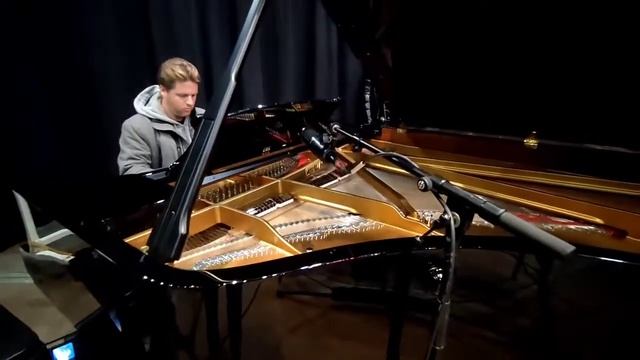 Сергей Колесник. "A time for us" N.Rota смотреть онлайн