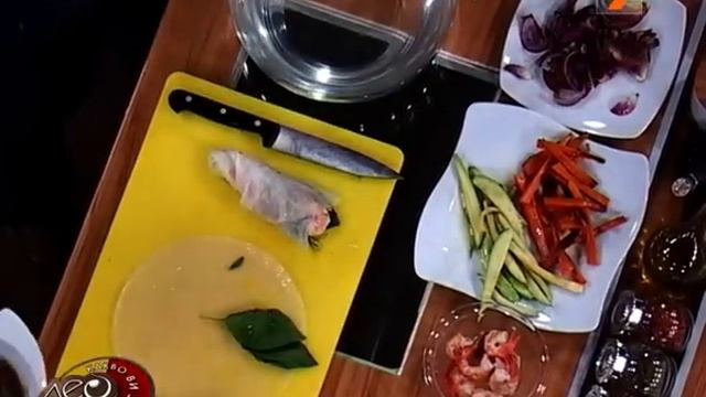 Лео, Марияна Стоянова и свежи рулца със скариди (част 2) смотреть онлайн