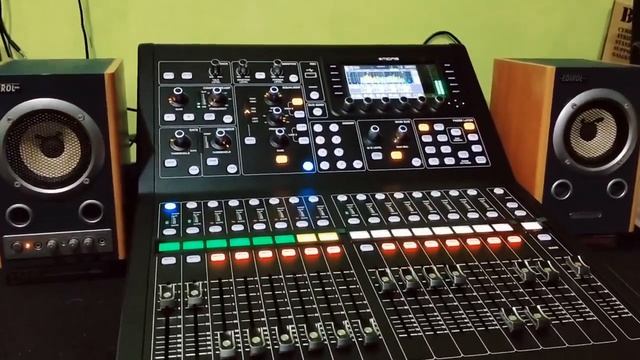 Edirol MA-7A stereo micro monitor смотреть онлайн