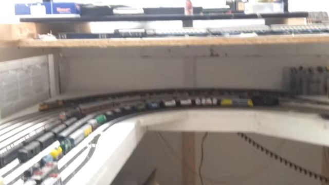 New N Scale layout staging area and helix смотреть онлайн
