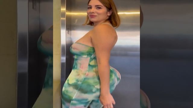 Karol Santiago - plus size curvy model - asmr trending fashion lifestyle смотреть онлайн