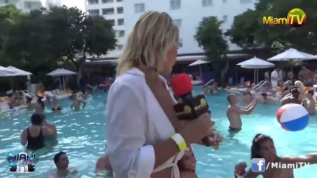 Jenny Scordamaglia @ Miami In Session Pool Party @Shore Club