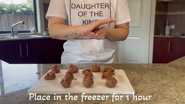 Kinder Bueno Truffle Recipe | Soo easy!! смотреть онлайн