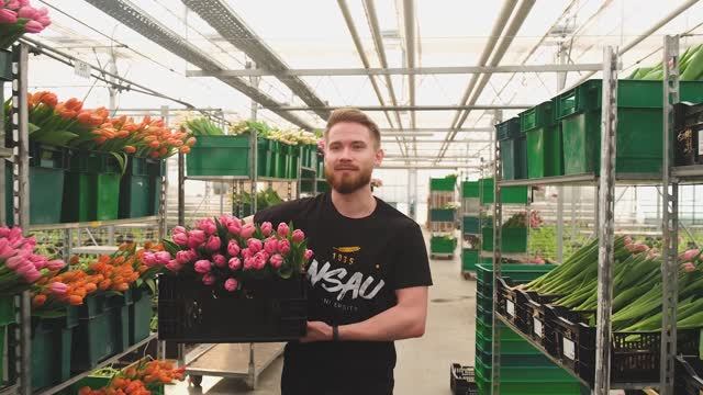 с 8 марта смотреть онлайн