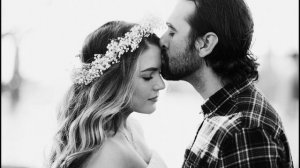 Чьи-то мягкие поцелуи, нежный, незабываемый стих о любви
