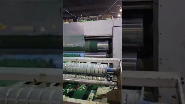 Линия ротационной высечки с вакуумной проводкой ZYKM III смотреть онлайн