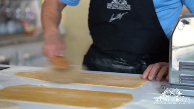 Truffle Ravioli – Bruno Albouze смотреть онлайн