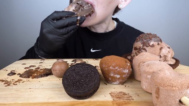 ASMR Triple Chocolate Ice Cream Cake Cookie, Oreo, Mochi, Truffle, Magnum[Chocolate Dessert Mukbang