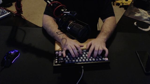 QK65 Sound Test with Epsilon Switches and Aluminum Plate смотреть онлайн