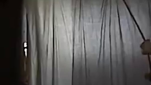 hidden spy cam - CAUGHT!!! steamy shower.3GP смотреть онлайн