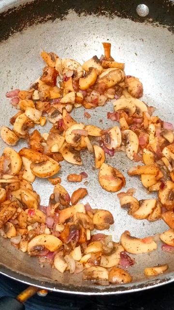 Butter Garlic Mushroom Rice #shortvideo #trendingshorts #youtubeshorts #beginners #lunch #shorts