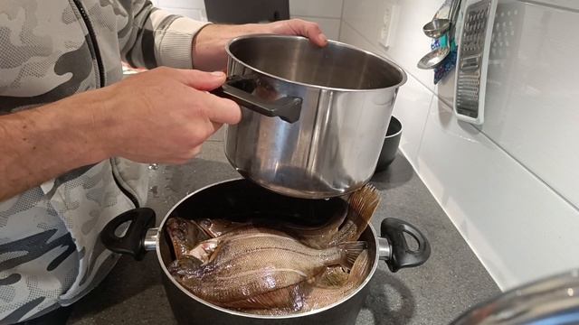 Камбала - карамель копчёная ВКУСНЮЧАЯ это легко и просто!!! смотреть онлайн