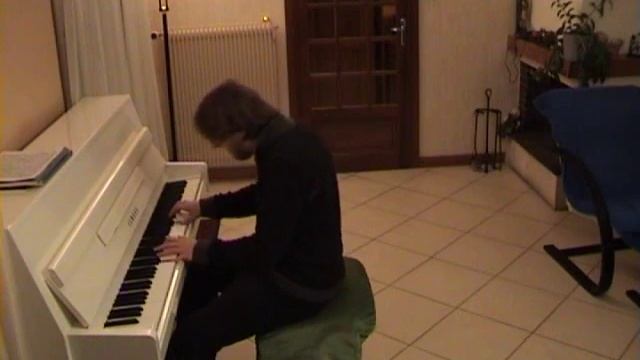 Denver le dernier dinosaure (générique au piano) смотреть онлайн