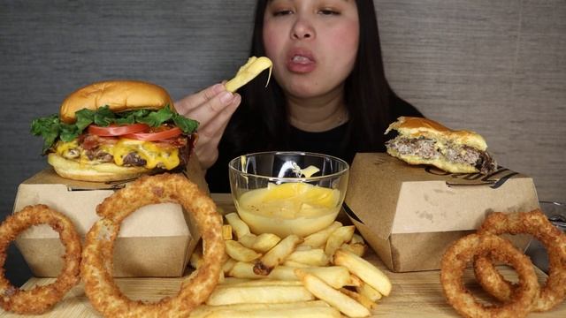 Shake Shack | Shack Burger | White Truffle Burger | Onion Rings | Fries смотреть онлайн
