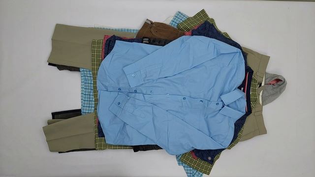 24017 Мужской микс весна-лето MEN / S (extra/1 кат) 56 пак 10кг. по 6.75€/кг. 35шт. смотреть онлайн