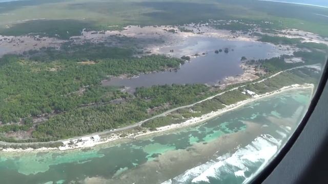 Flying from Little Cayman to Cayman brac Island April 2014 смотреть онлайн