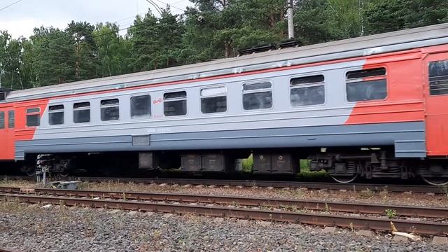 ЭД4М 0271 прибывает на станцию Красноармейск смотреть онлайн