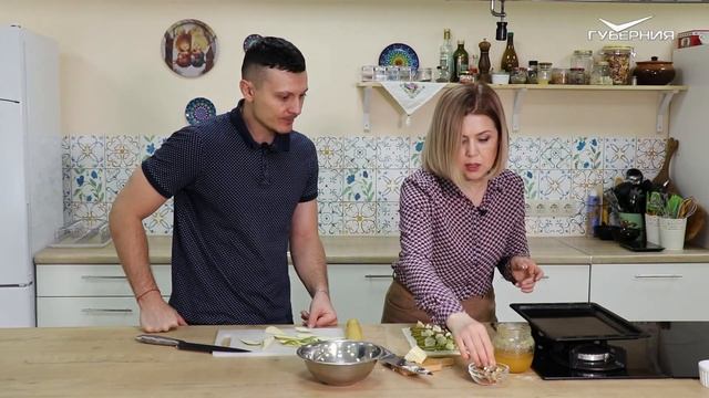 Как объединить в одном блюде грушу и сыр? Ответ в видео! смотреть онлайн