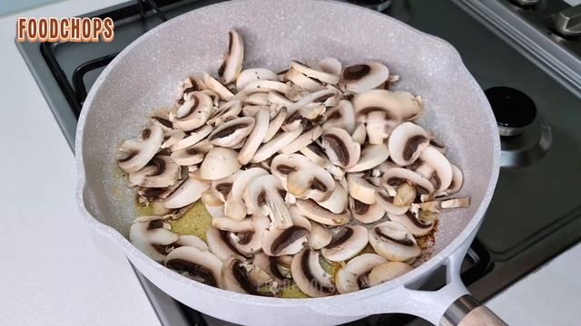 Chicken Breast with Mushroom and Creamy Sauce смотреть онлайн