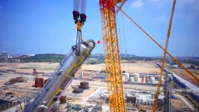 XCMG New Wind Power Hoisting Equipment Crawler Crane XGC11000A смотреть онлайн