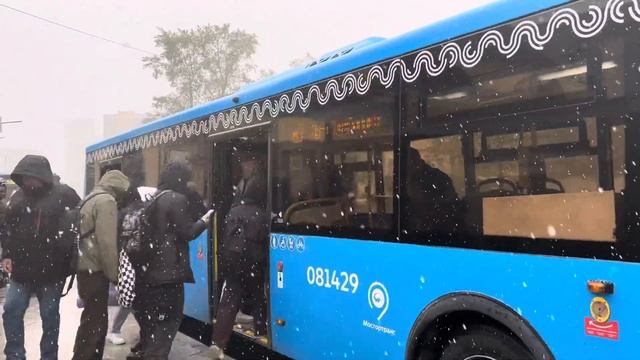 ”Пурга в самом разгаре!” Автобус ЛиАЗ-5292.65 следует по маршруту м3 смотреть онлайн