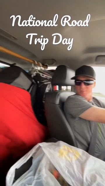 It’s National Road Trip Day! Off to a horse show! #horseshowlife #horseshow смотреть онлайн