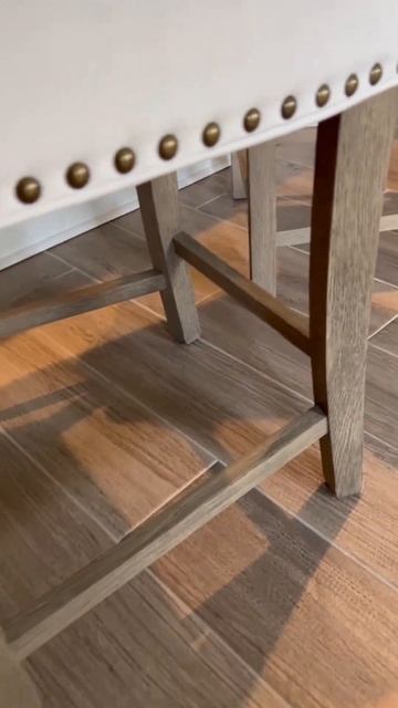 This chair looks so elegant in any room смотреть онлайн