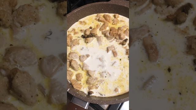 #рецепт Жульен с курицей на сковороде #готовимдома #быстрыерецепты #ужин