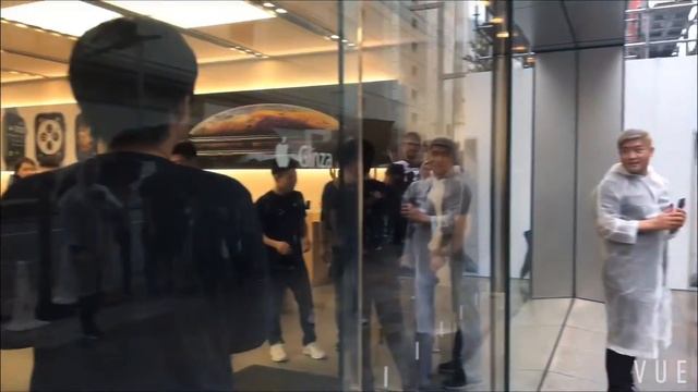 iPhone XS、Apple Watch series 4開賣@Apple Store Ginza смотреть онлайн