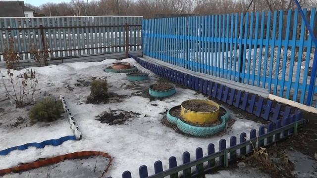 Муж на мотоблоке привёз корма для наших животных. смотреть онлайн