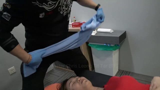 Jaw Adjustment (TMJ) After CLM Tit Tar is performed by Master Chris Leong смотреть онлайн