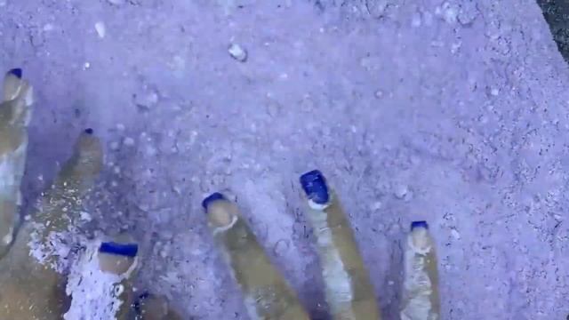 Purple gym chalk crush by PerfectlyPowdery_asmr смотреть онлайн