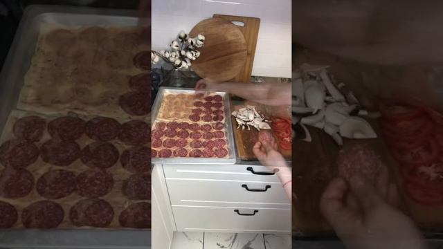 Пицца из слоенного теста 🍕