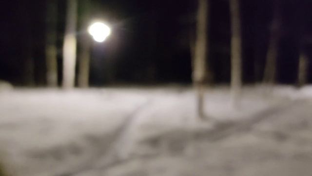 Вечером в парке. Прогулка, музыкальное настроение: кавер в исполнении Елены Кондратьевой смотреть онлайн