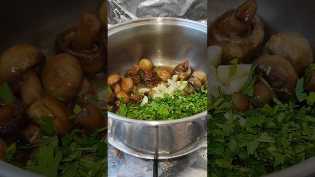 Ароматные Чесночные Шампиньоны: Рецепт Пикантного Угощения #грибы #простоивкусно #закуски #супер смотреть онлайн