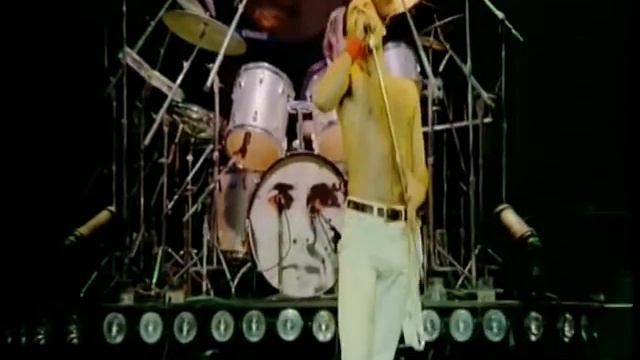 Freddie Mercury Under Pressure Live HQ.