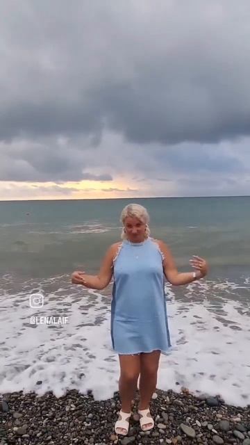 Танцы на море, сбежать от рутины! смотреть онлайн