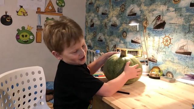 Как вырезать тыкву для Хэллоуина смотреть онлайн