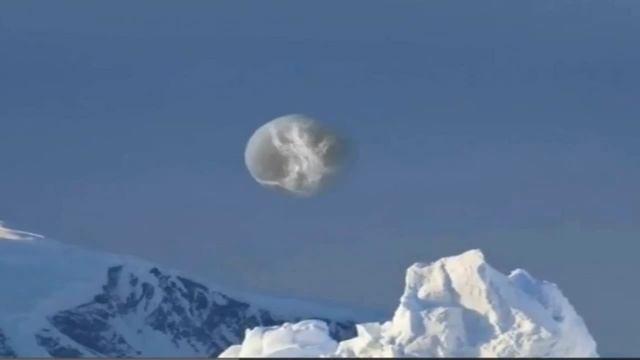 [ UFO Australia 2017 ] UFO Sighting with Red Lights Formation in Marseille, France - Findi смотреть онлайн