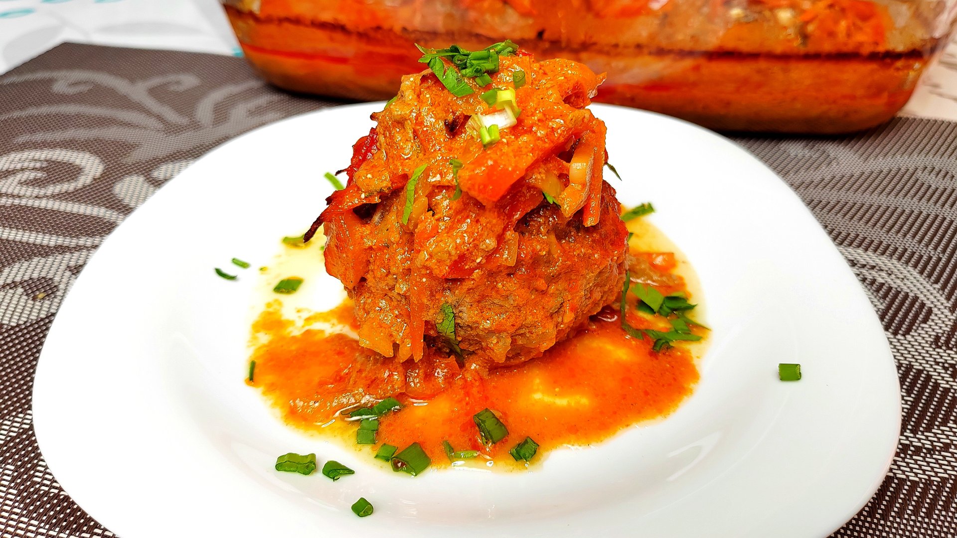 Как приготовить ЛЕНИВЫЕ ГОЛУБЦЫ с фаршем в духовке в сметанно-томатном соусе! смотреть онлайн