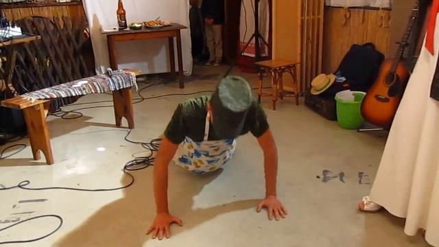 рядовой Муж & генерал Жена